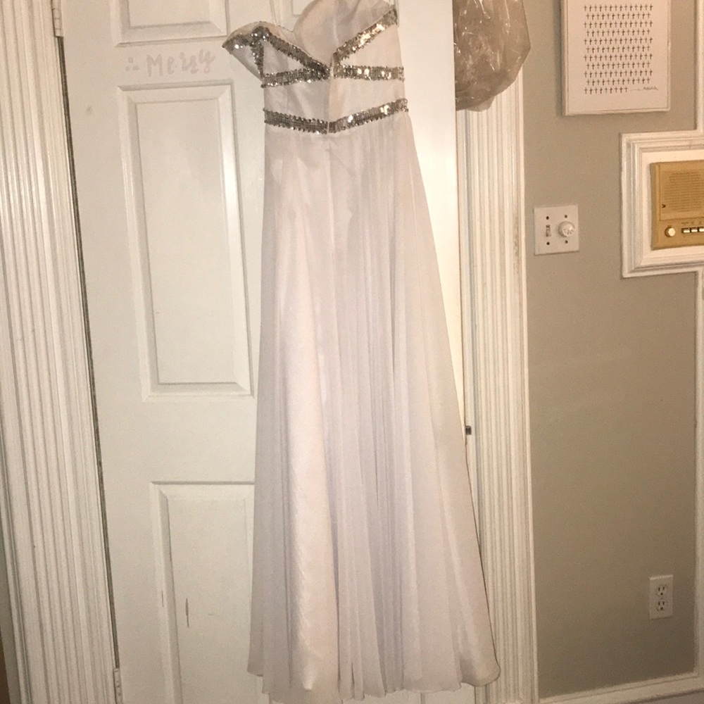 LONG WHITE DRESS - Picture 4 of 6